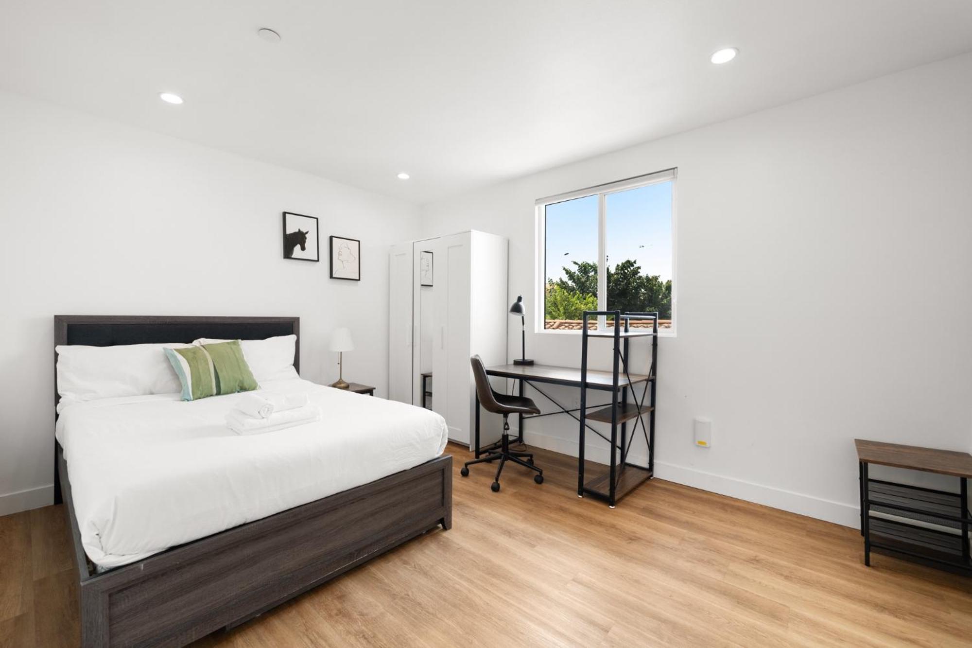 Perfect Location Near Usc, 1Bedroom With Shared Access Лос Анджелис Екстериор снимка
