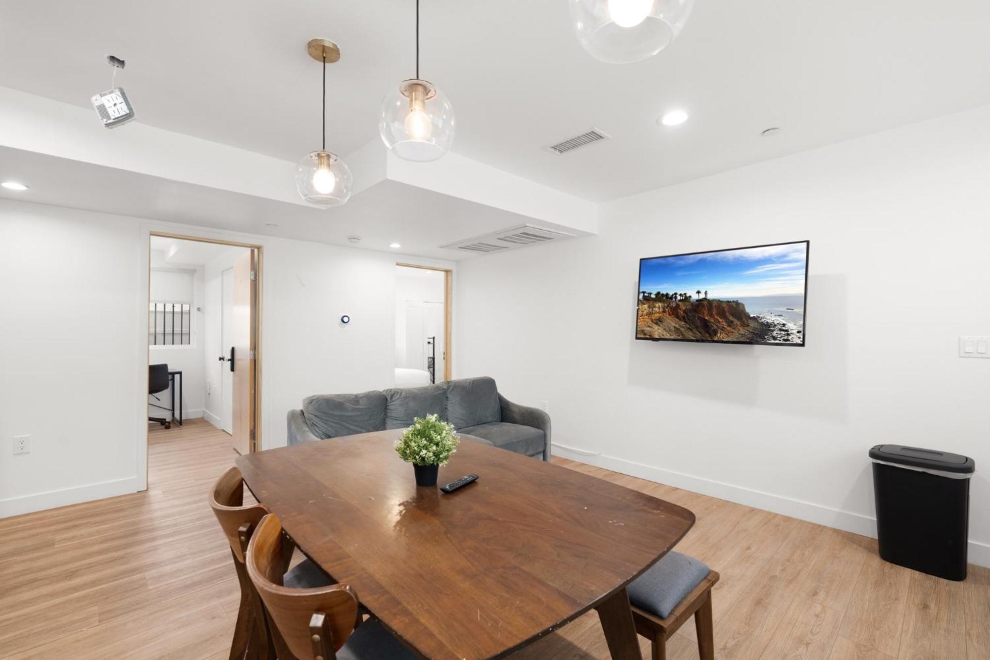 Perfect Location Near Usc, 1Bedroom With Shared Access Лос Анджелис Екстериор снимка